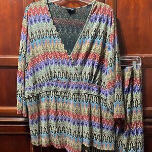 Russel Kemp size 5 X Multicolor V-Neck Women's Top and skirt set